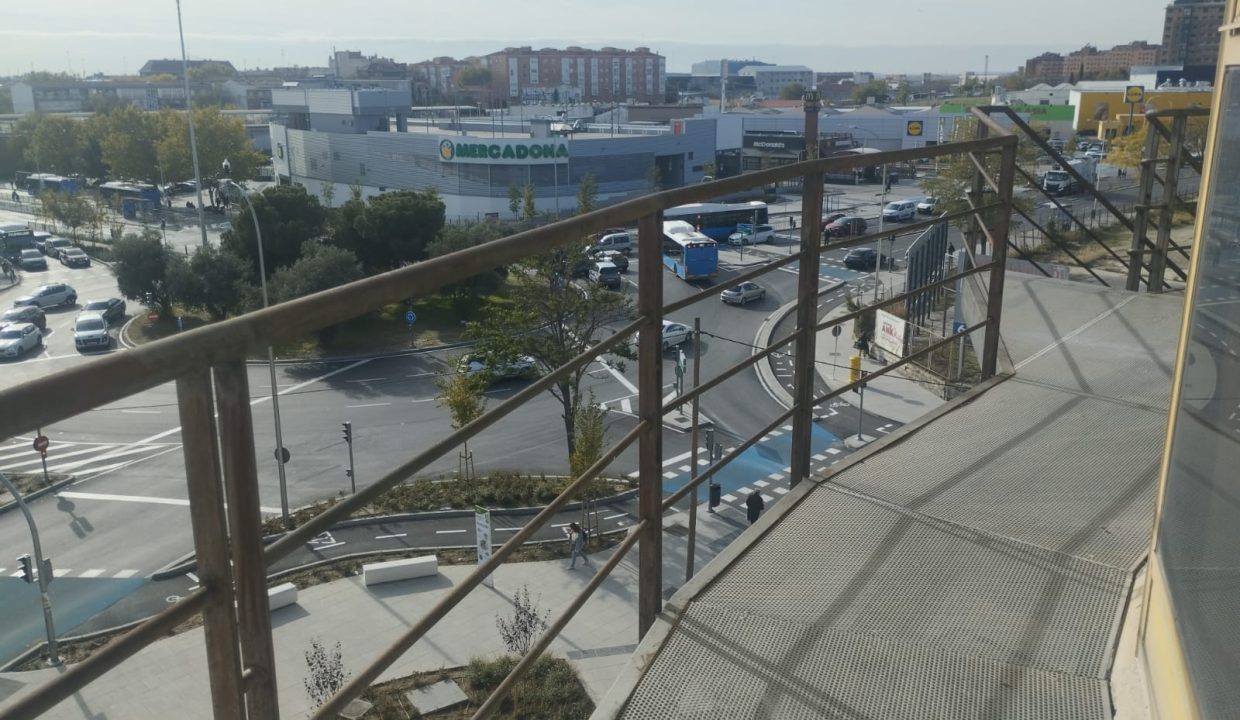 095c9827-3c5a-483b-8bb3-18e86b1eb814