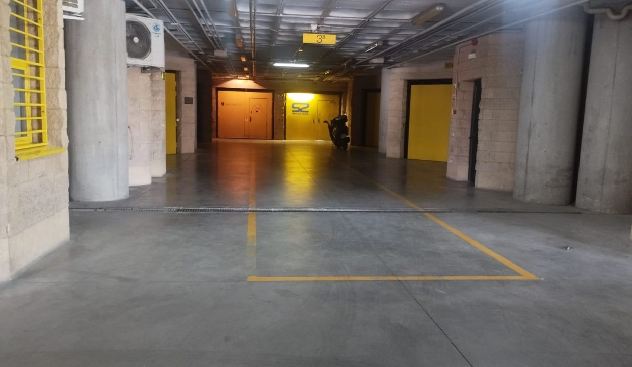 ab4f9a97-d7c7-4a4c-9d80-fa8246f54f5d